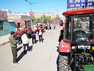 伊通縣2019年農(nóng)機(jī)購置補(bǔ)貼工作全面啟動(dòng)(圖文)